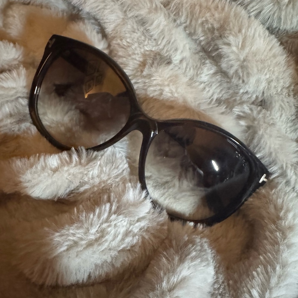 TOM FORD ALICIA TF275 Sunglasses in color 52F